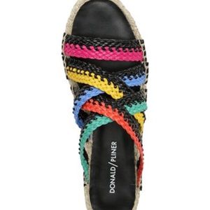 NIB Donald Pliner Rhonda shoe